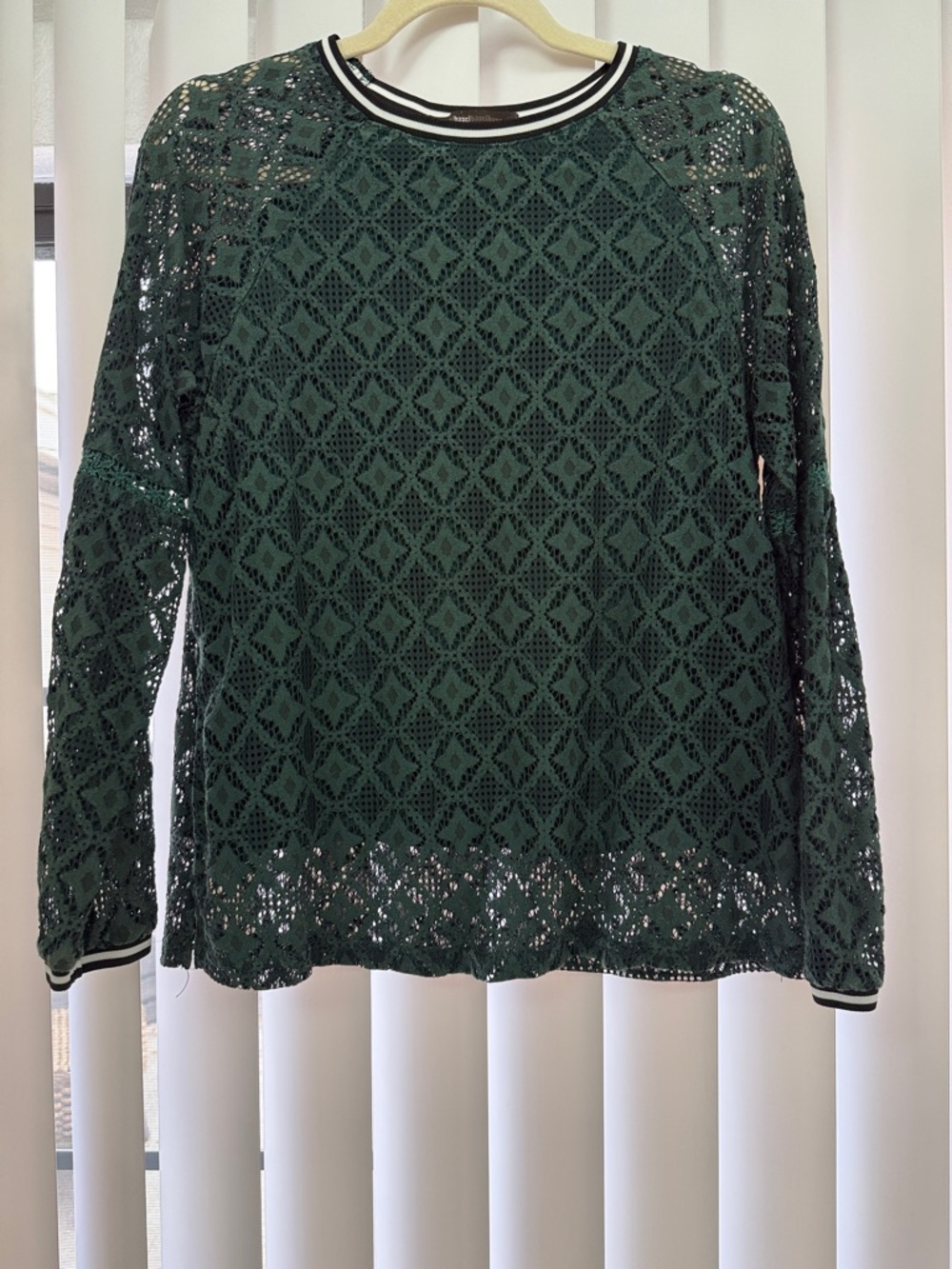 Dark Green Lace Long-Sleeve Women's Top
